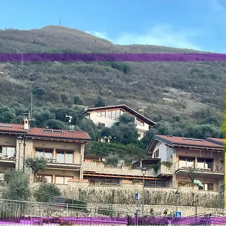 Live La Dolce Vita! Your Garda Deluxe Getaway Lejlighed Brenzone sul Garda