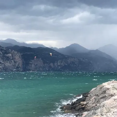 Live La Dolce Vita! Your Garda Deluxe Getaway Lejlighed *