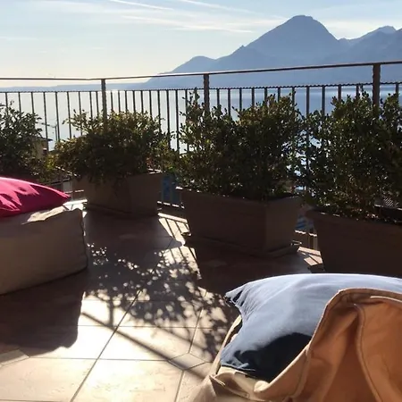 Live La Dolce Vita! Your Garda Deluxe Getaway Lejlighed Brenzone sul Garda