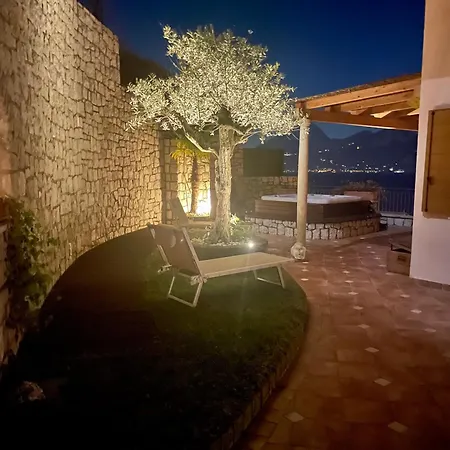 Live La Dolce Vita! Your Garda Deluxe Getaway *