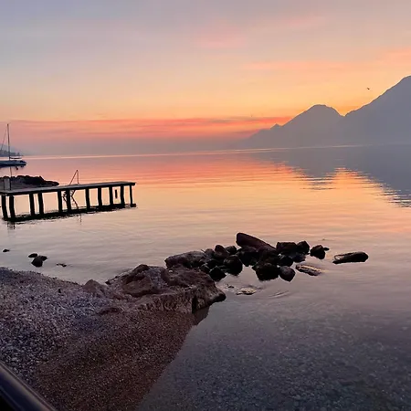 شقة Live La Dolce Vita! Your Garda Deluxe Getaway *